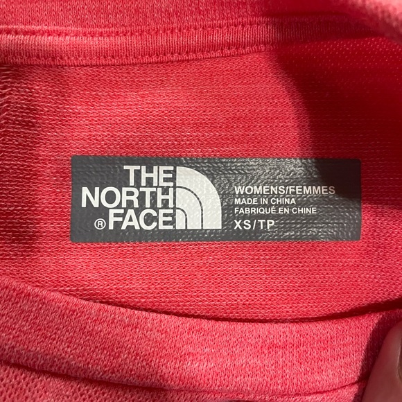 The North Face long sleeve top, worn once! Very slimming fit :) - Picture 5 of 8